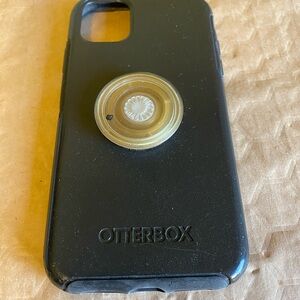 Black Otterbox IPhone 11 Phone Case with Clear Popsocket